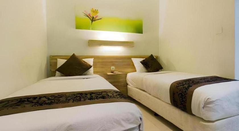 Life Puri Hotel Surabaya Gubeng Exterior foto